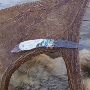 ALABAMA DAMASCUS BLADE ABALONE WITH FLUTED WHITE & BLACK PEARL
