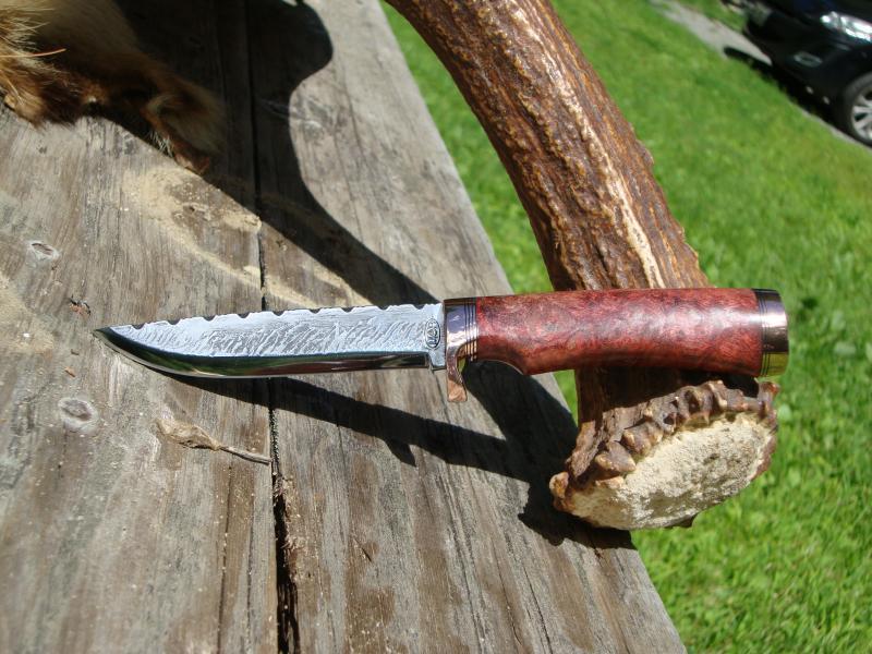 CARBON STEEL SCANDI GRIND COPPER FITTINGS WITH DYED FLAME MAPLE HANDLE FILE WORKED BLADE