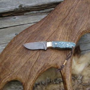 CUSTOM GREEN FOSSIL CORAL DAMASCUS BLADE SMALL HUNTER