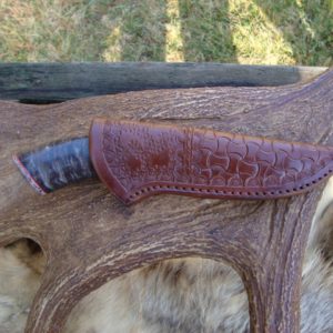 FLINT KNAPPED BLADE GOAT HORN HANDLE FOSSIL CORAL POMMEL CAP