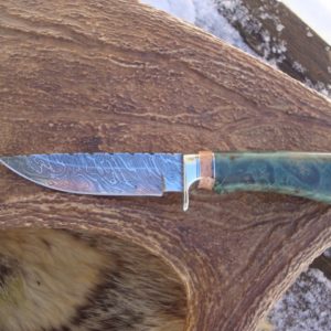 DOUBLE DYED GREEN MAPLE HANDLE WITH GIRAFFE BONE SPACER, TIGER STRIPE DAMASCUS BLADE WITH FILE WORKED BLADE & SPACER