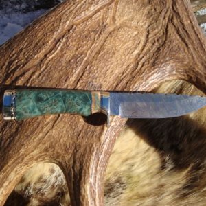 DOUBLE DYED GREEN MAPLE HANDLE WITH GIRAFFE BONE SPACER, TIGER STRIPE DAMASCUS BLADE WITH FILE WORKED BLADE & SPACER