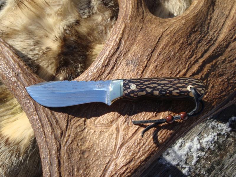 LACEWOOD HANDLE LARGE HUNTER WITH STRAIGHT LINE DAMASCUS BLADE WITH LOTS OF FILE WORK