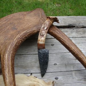 FLINT KNAPPED OSIDIAN BLADE CARVED ANTLER HANDLE KNIFE